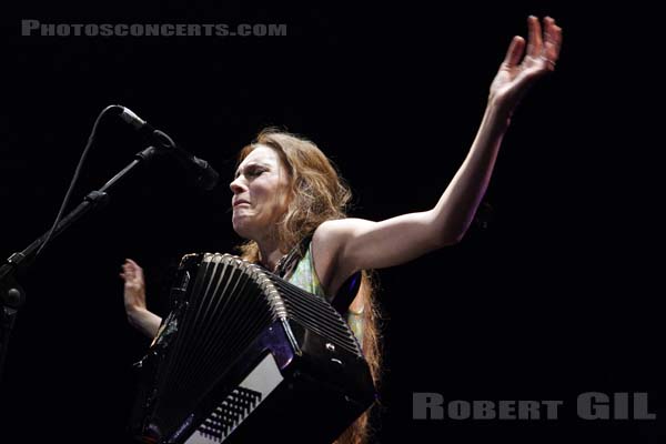 ZSUZSANNA VARKONYI - 2006-07-19 - PARIS - Cabaret Sauvage - 